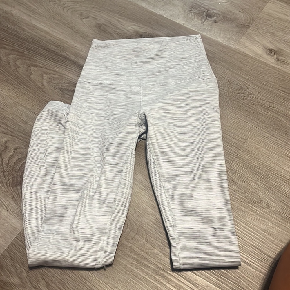 Lululemon align - Picture 3 of 4
